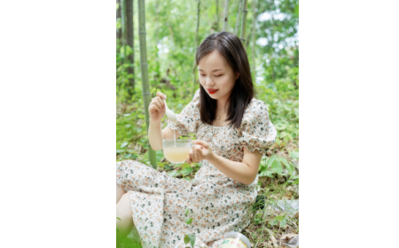 為何99%漂亮女性每天都在喝一杯有機(jī)野生葛根粉？